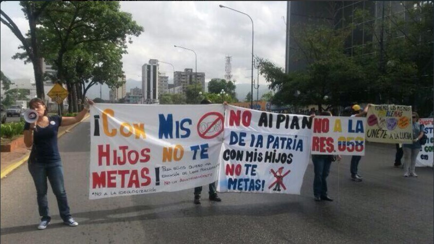 Padres volvieron a tomar las calles en rechazo al 058 #7Jul (Fotos)