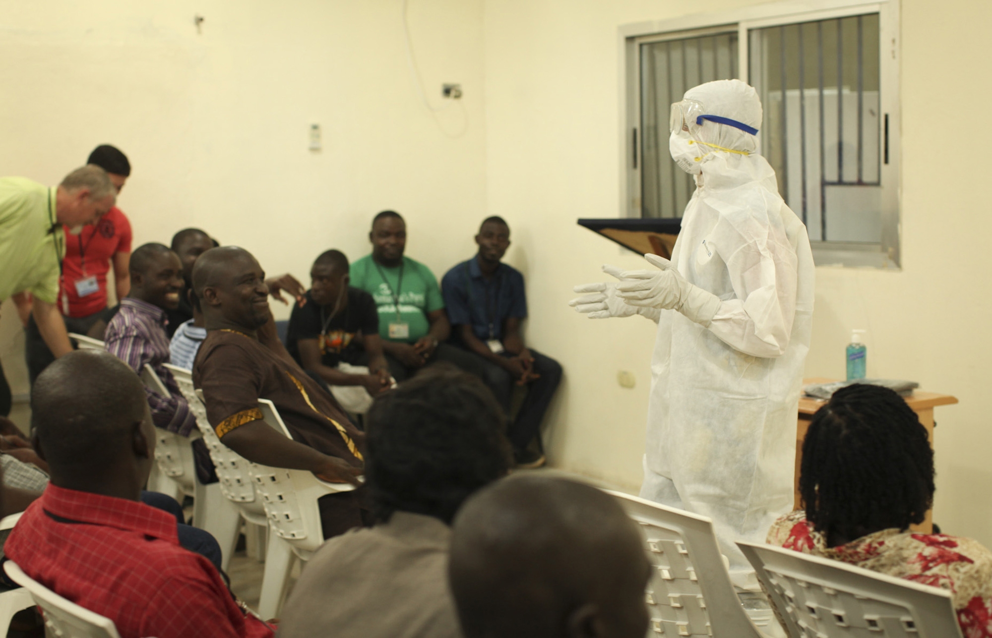 Directora de la OMS: El ébola podría propagarse sin control, causando pérdidas “catastróficas”