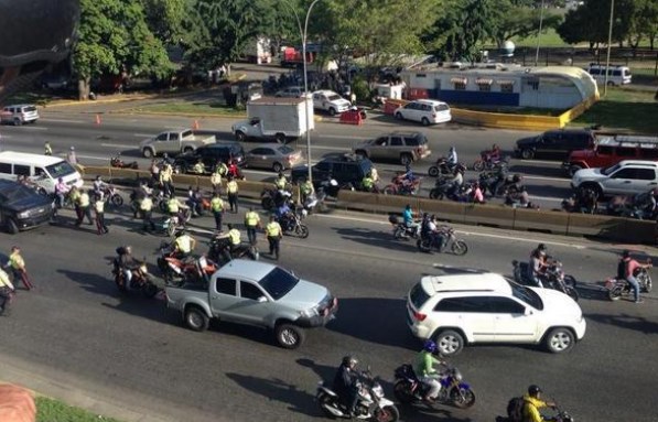 Reportan situación irregular en Distribuidor Altamira