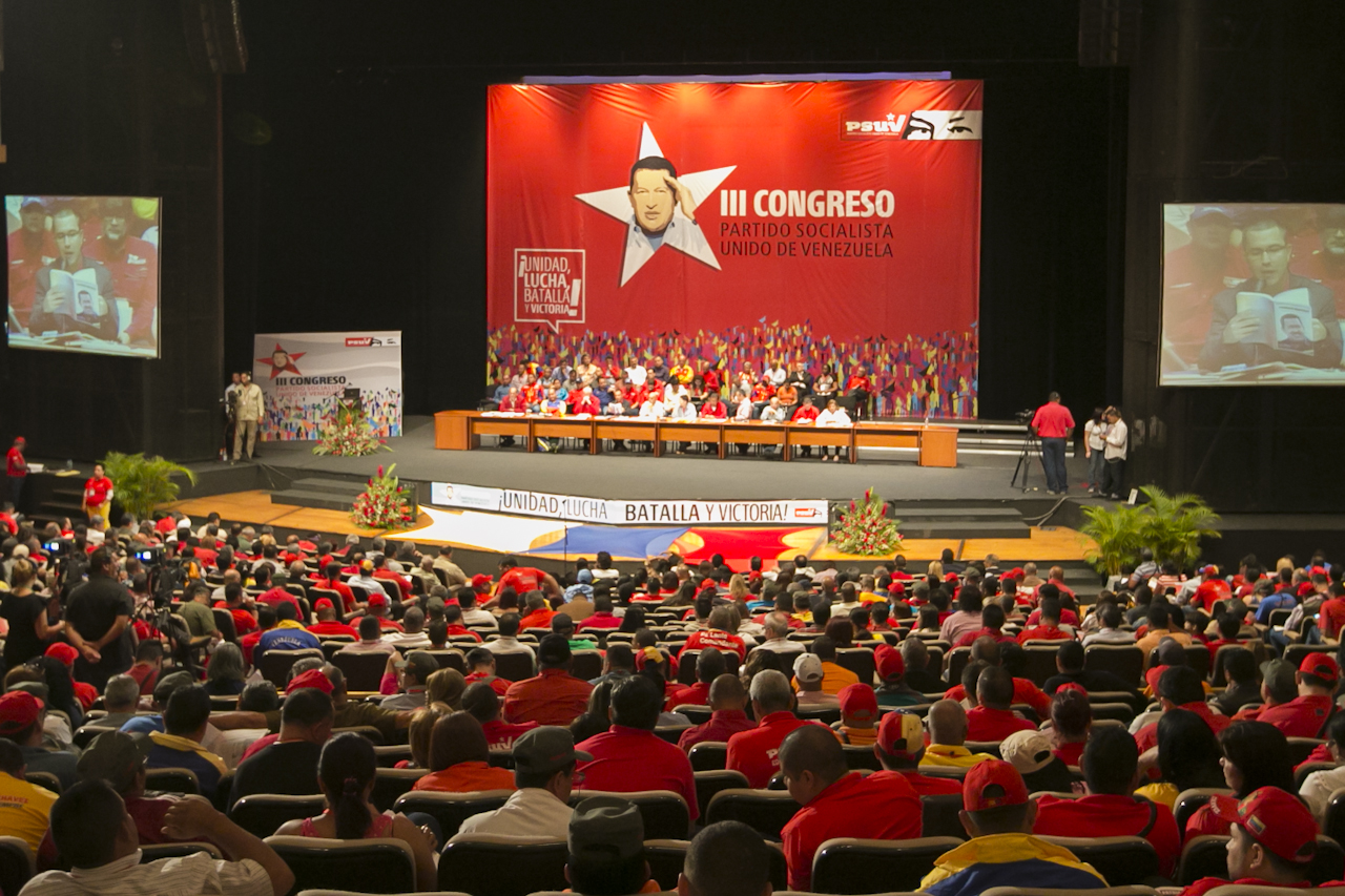 El chavismo duro se revela contra las reformas de Maduro