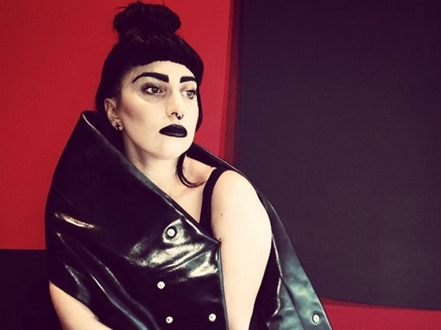 Al estilo de Amy Winehouse… Lady Gaga publica esta selfie