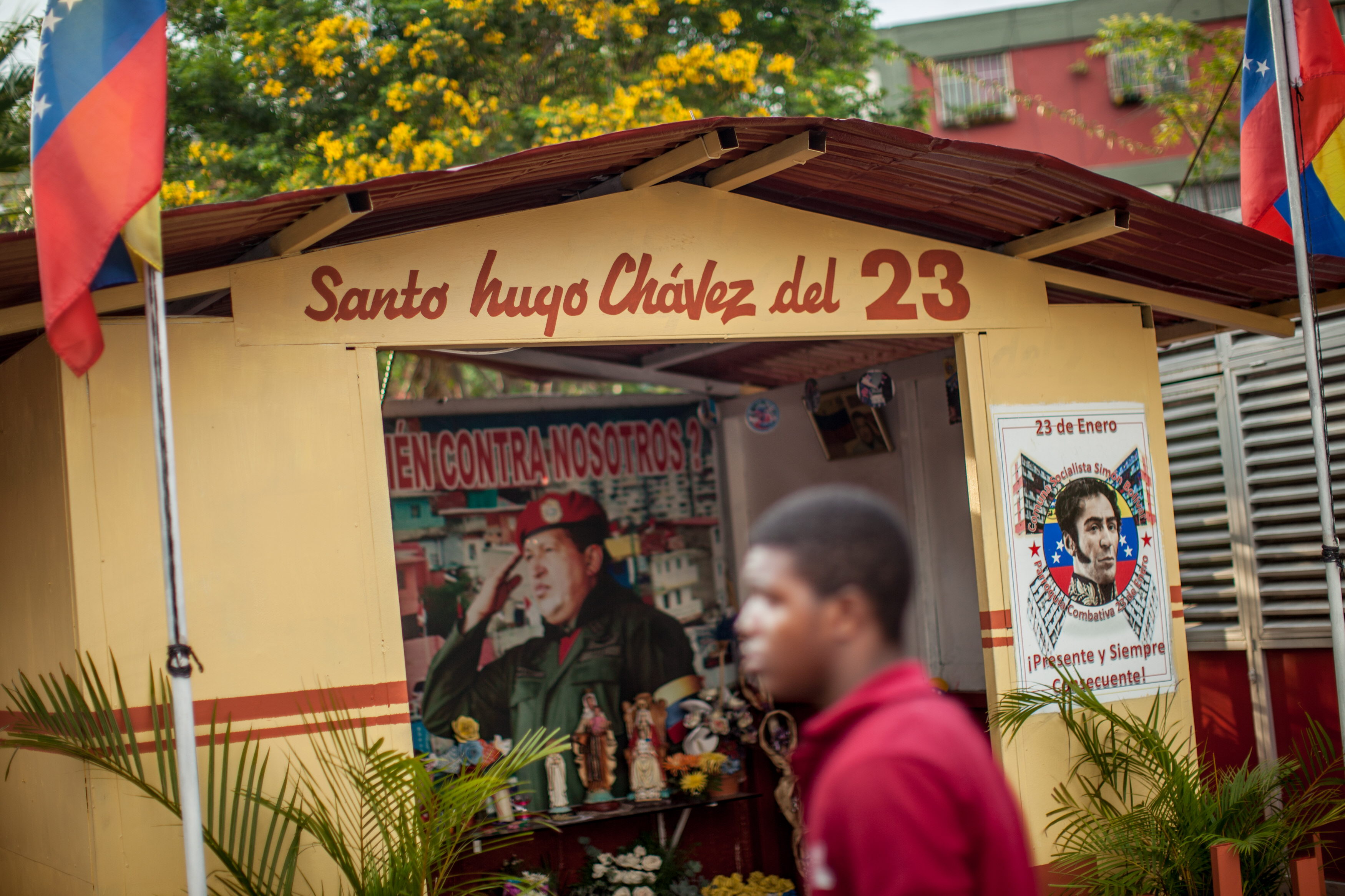 La versión chavista del Padre Nuestro y otras herejías (Fotos)