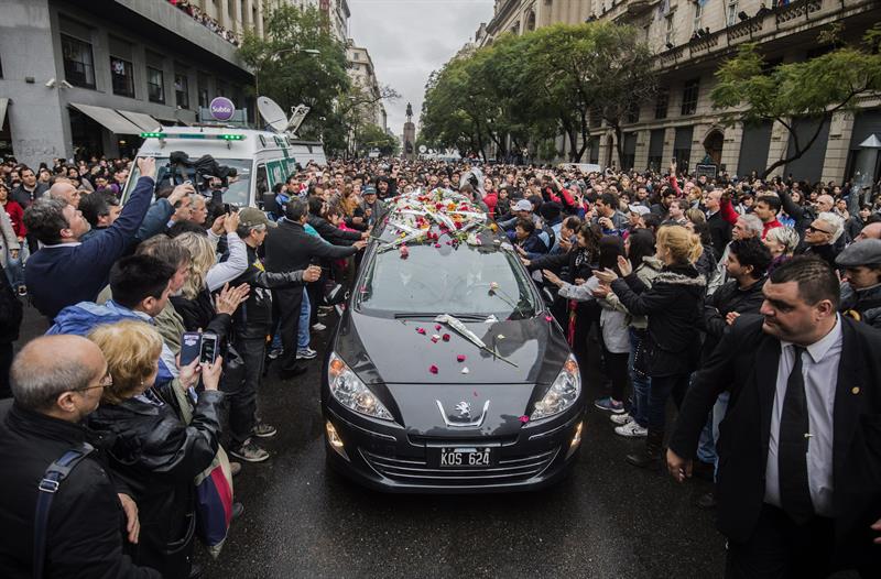 El último adiós, físico, a Gustavo Cerati: Conmovedoras imágenes desde “la ciudad de la furia”