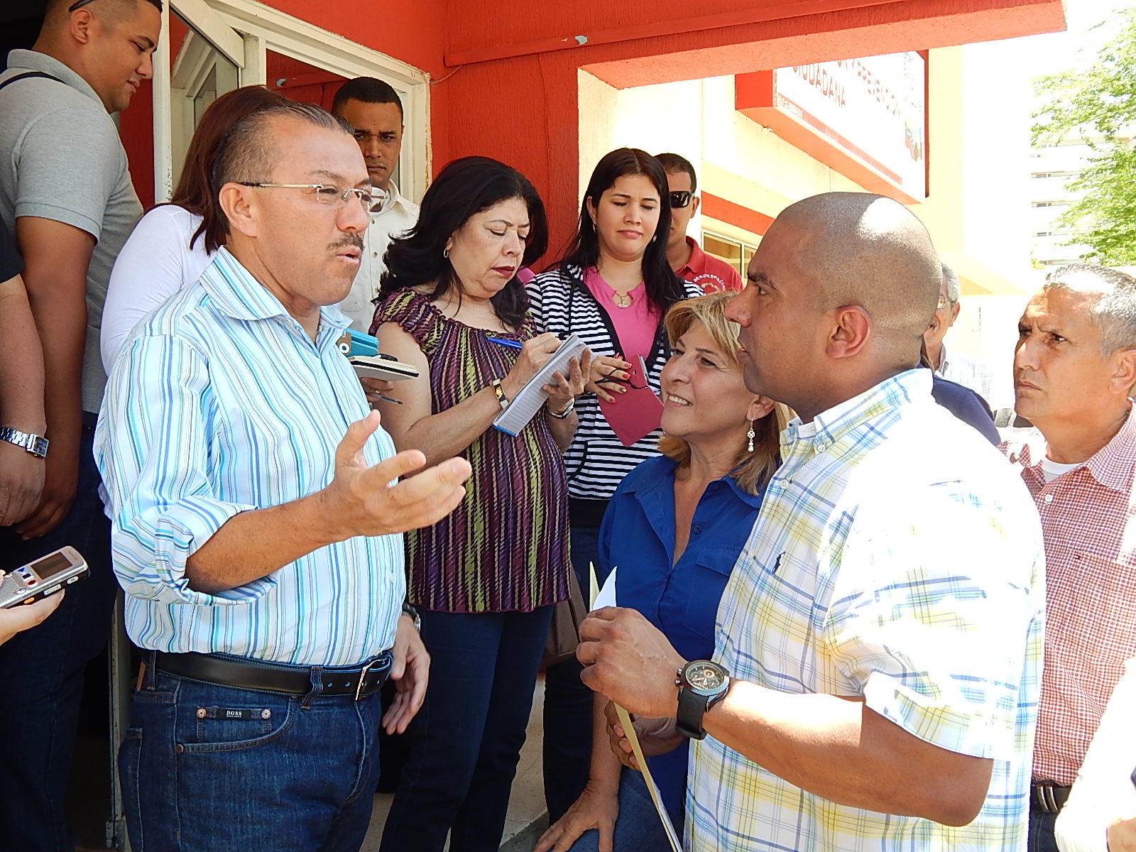 La inseguridad en las escuelas no es un show de los vecinos