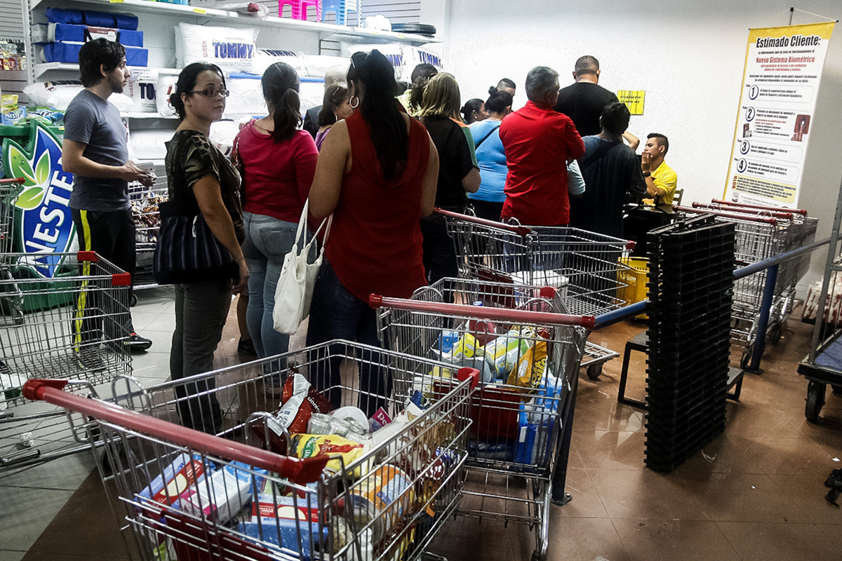 Una familia gasta mínimo 10 mil bolívares mensuales sólo en comida