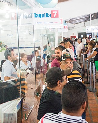 Temporadistas siguen esperando cupo para salir de Margarita