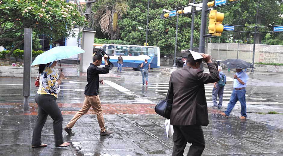 Inameh prevé lluvias aisladas este martes en todo el país