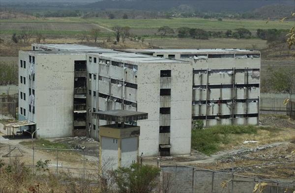 Reclusos de la cárcel de Tocorón asesinaron a joven que esperaba realización de juicio