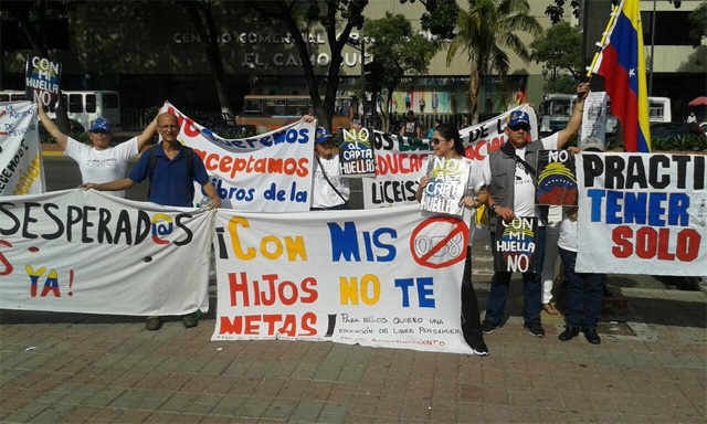 Valencianos protestan contra el Gobierno #2S (Fotos)