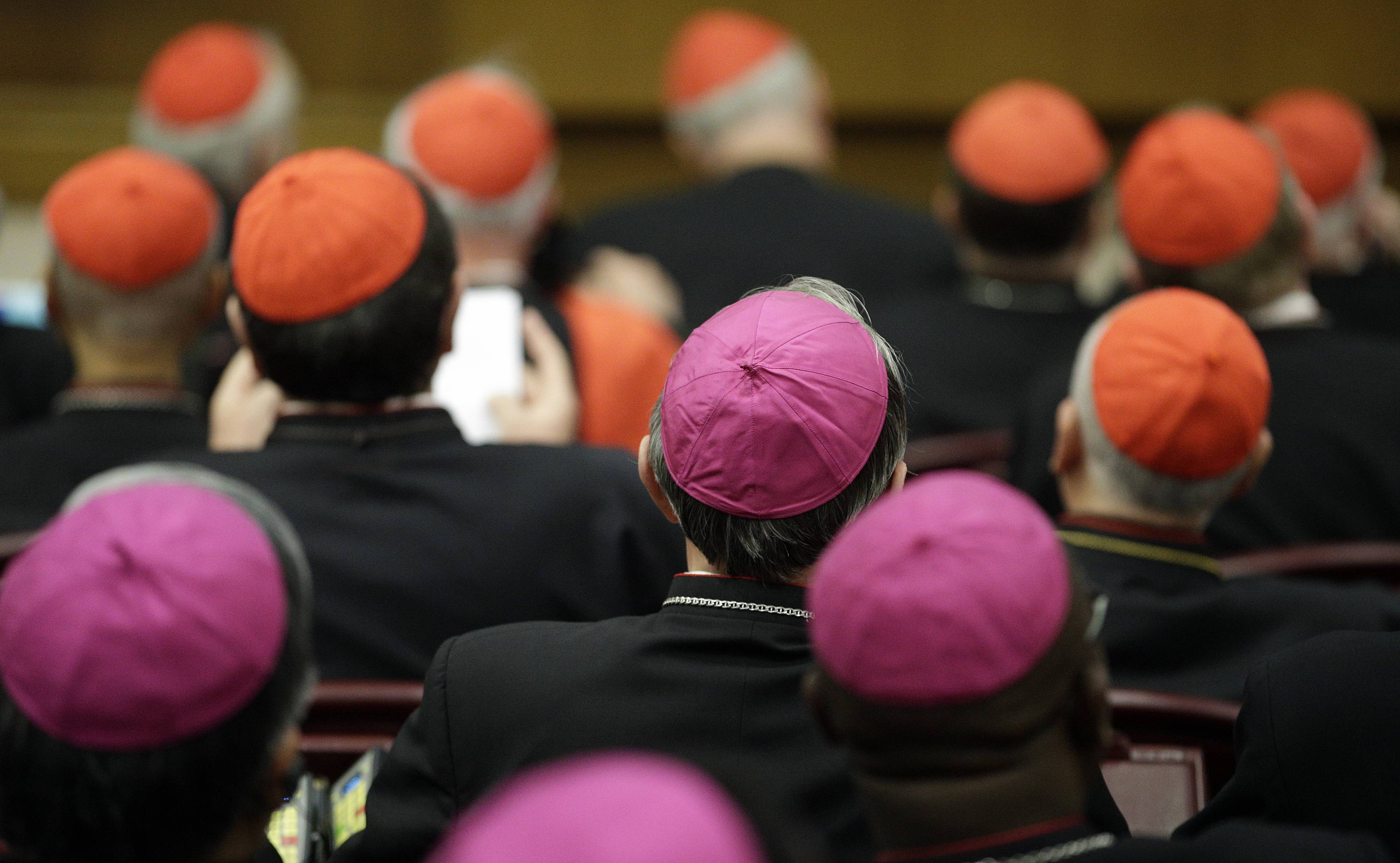 Obispos en el Sínodo piden perdón por abusos sexuales y traición a los jóvenes