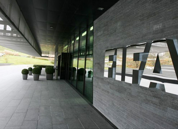 La Fifa pide que acaben las injerencias políticas en el gobierno del fútbol