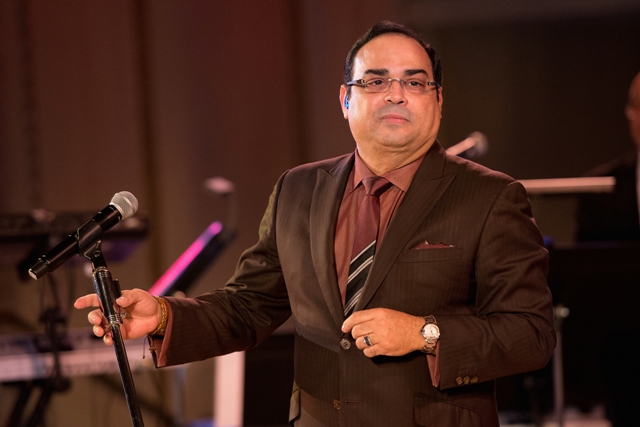 Doctor honoris causa: Gilberto Santa Rosa será condecorado en la universidad privada de música más grande del mundo