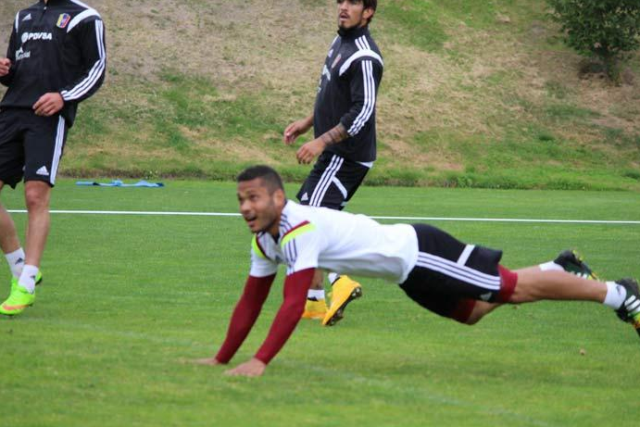 Juan Falcón se lesiona en entrenamiento de la Vinotinto