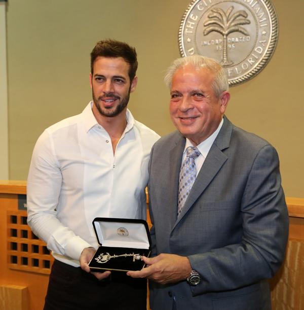 William Levy recibe las llaves de Miami