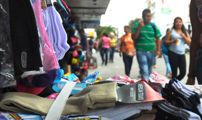 Buhoneros tomarán las calles en diciembre