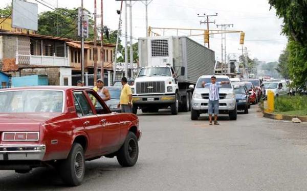 Habitantes del sector Pinto Salinas de Maturín tienen tres días sin luz