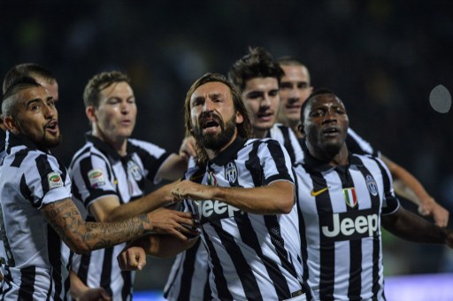 Juventus gana y vuelve a liderar en solitario, Roma cae en Nápoles