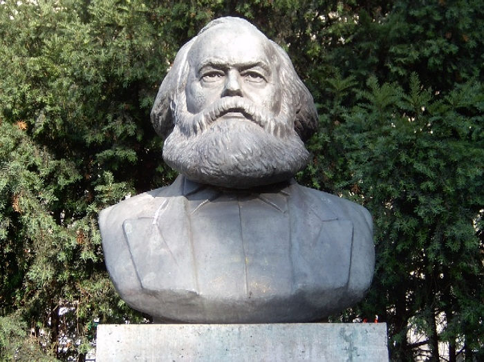 ¿Sabías que el Marx que tanto quieren los “revolucionarios” tenía un terrible concepto de Bolívar?