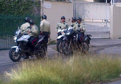 Delincuentes son buscados por PoliBaruta tras intentar robar en Santa Paula (Video)