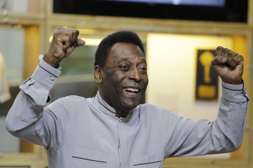 Pelé graba mensaje para agradecer a sus fanáticos (Video)