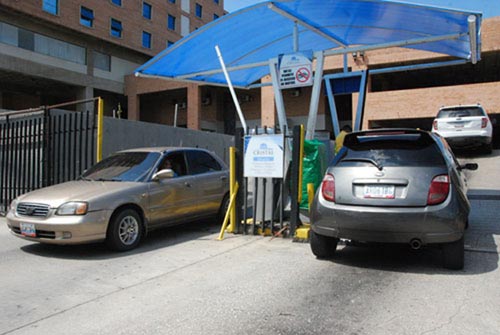 Precios de estacionamientos en Caracas superan el ajuste anunciado por Sundde