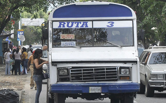 Falta de gasoil afecta unidades de transportes en Lara