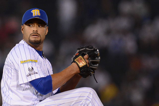 Expelotero Johan Santana envió ayuda a su pueblo en Mérida (Video)