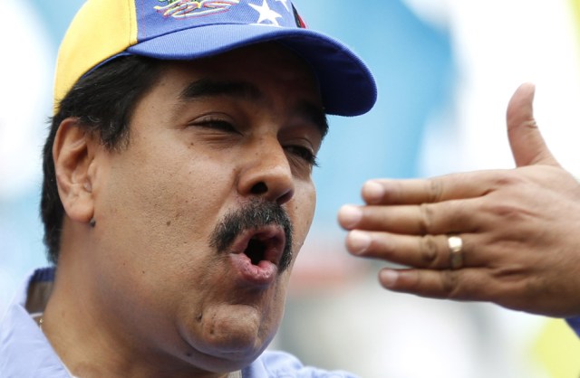 Maduro-besito-980