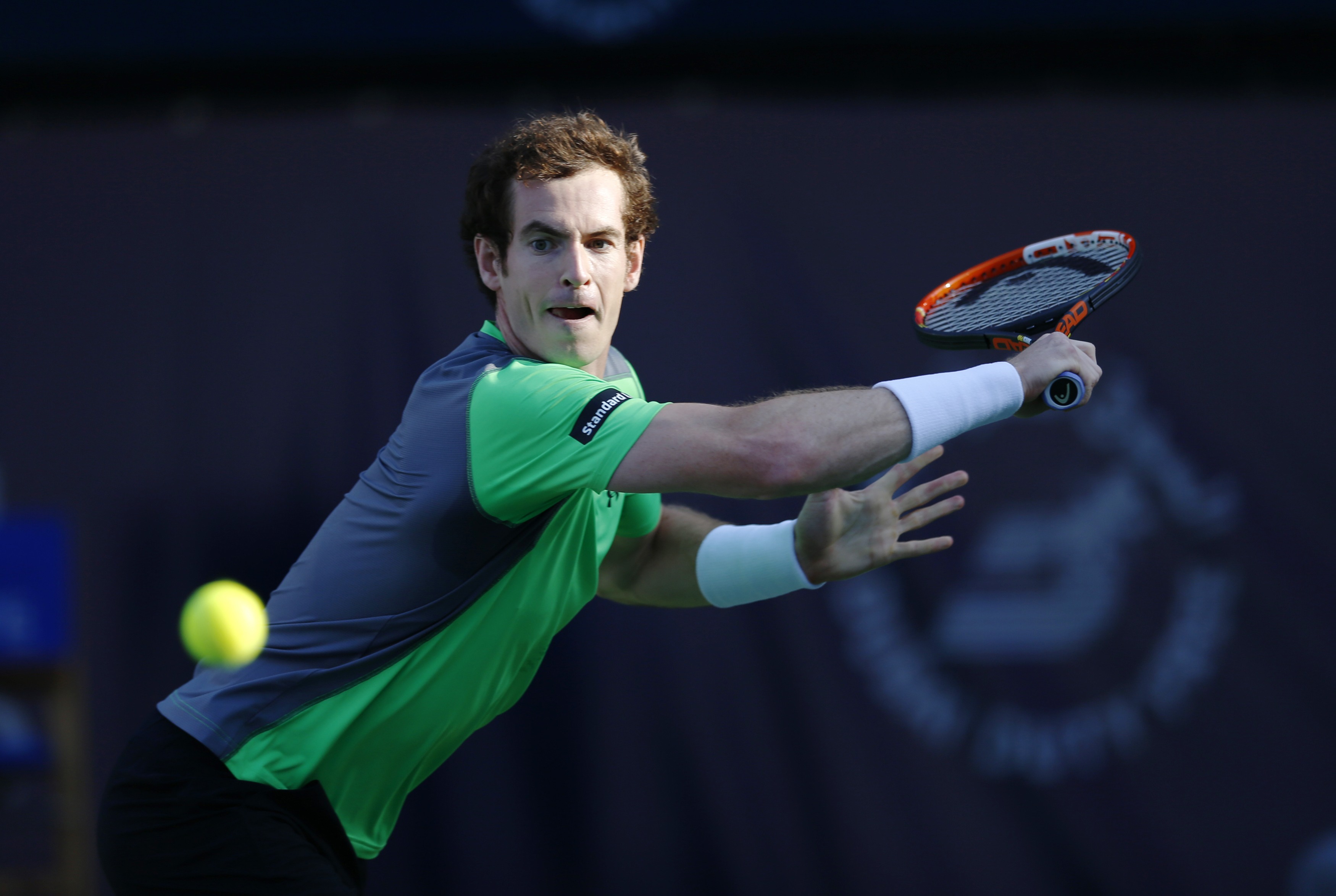 Andy Murray derrota sin problemas al portugués Sousa en Dubái