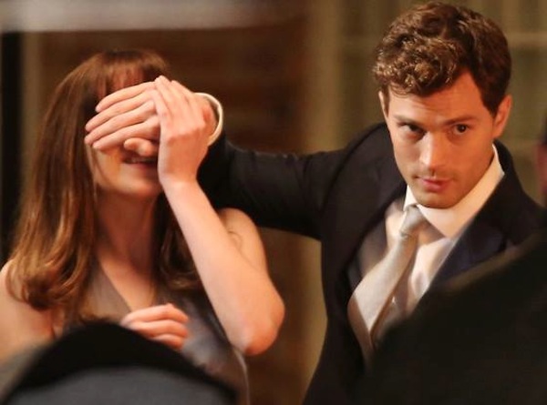 “50 sombras de Grey” seduce la taquilla mundial con su erotismo