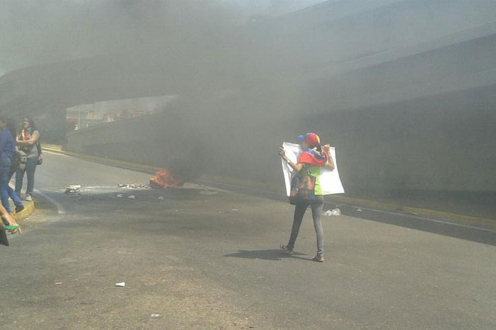 Protestaron en las adyacencias de la universidad José Gregorio Hernández en Maracaibo (Fotos)