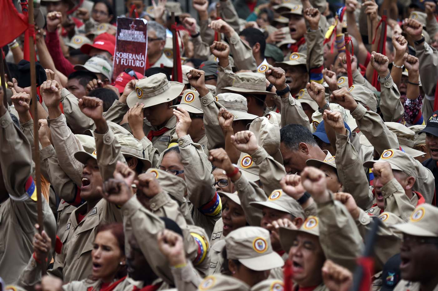 Temen que Maduro use sus superpoderes para recortar garantías individuales