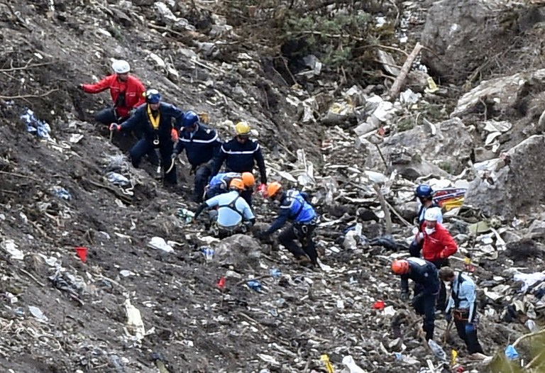 Comandante del vuelo de Germanwings intentó abrir la cabina con un hacha