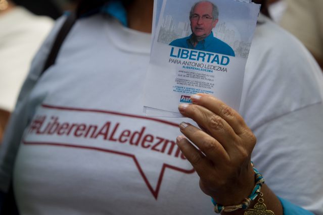 ESPOSA DE LEDEZMA ABOGA POR LIBERTAD DEL ALCALDE EN LA SEDE DE OEA EN CARACAS