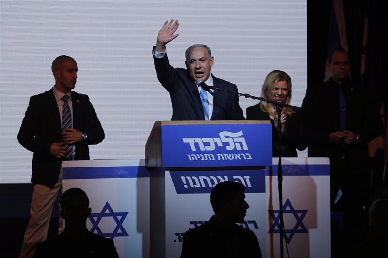 Netanyahu se impone en las urnas y aspira a formar gobierno en tres semanas