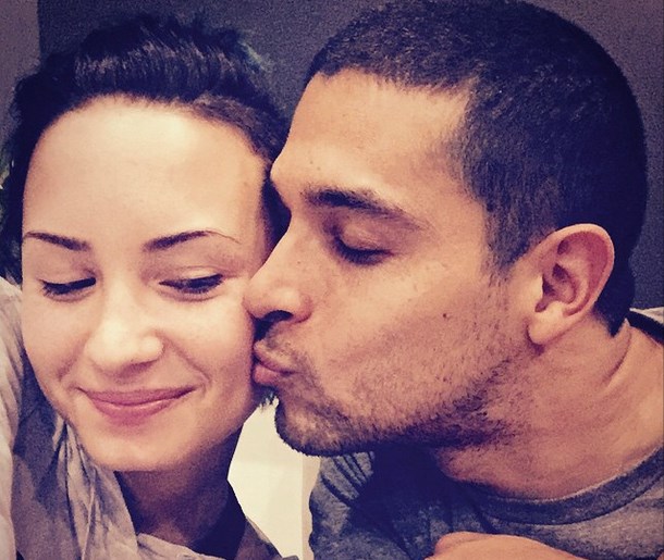 ¡Qué romántico! Wilmer Valderrama hizo llorar de emoción a Demi Lovato (Video)