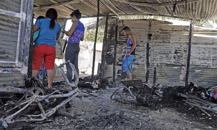 Le quemó el rancho de la familia porque le cobró un préstamo