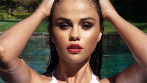 ¡Sexy! El atrevido vestido rojo de Selena Gomez causó furor en Cancún (Foto)