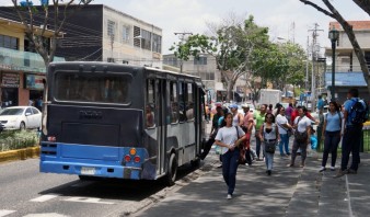 Choferes dieron un “madrugonazo” a usuarios en Anzoátegui