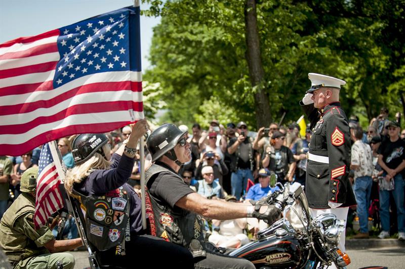 Miles de motoristas recuerdan en Washington a sus caídos (Fotos y Video)