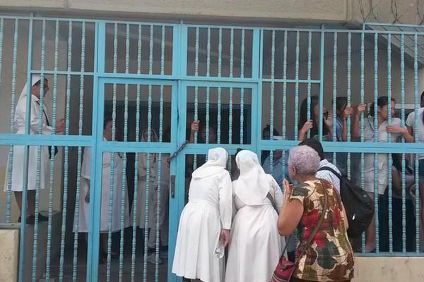 Monjas y pacientes secuestrados en Casa Hogar de El Valle tomada por hombres armados