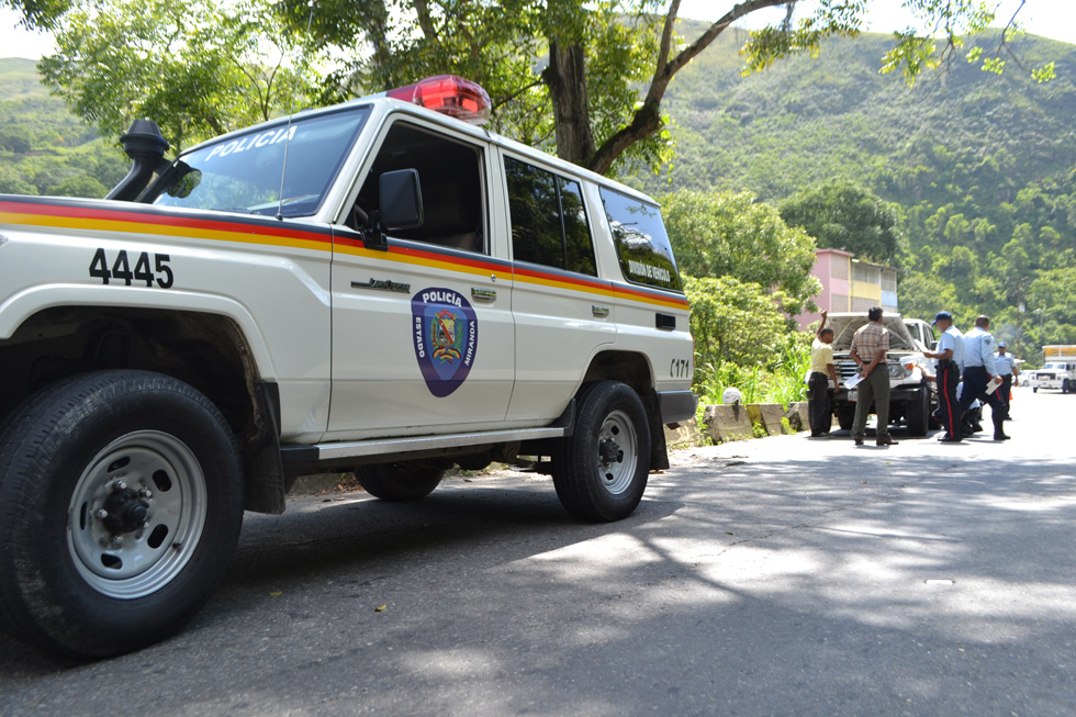 Herido de bala un oficial de Polimiranda en Caucagua mientras cambiaba un caucho