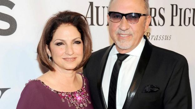 Emilio Estefan expresó su “bochorno” por comentarios de Donald Trump y elogia la herencia hispana