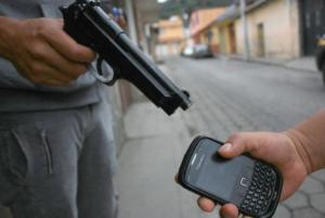 Se incrementa robo de celulares para reventa ilegal de los repuestos