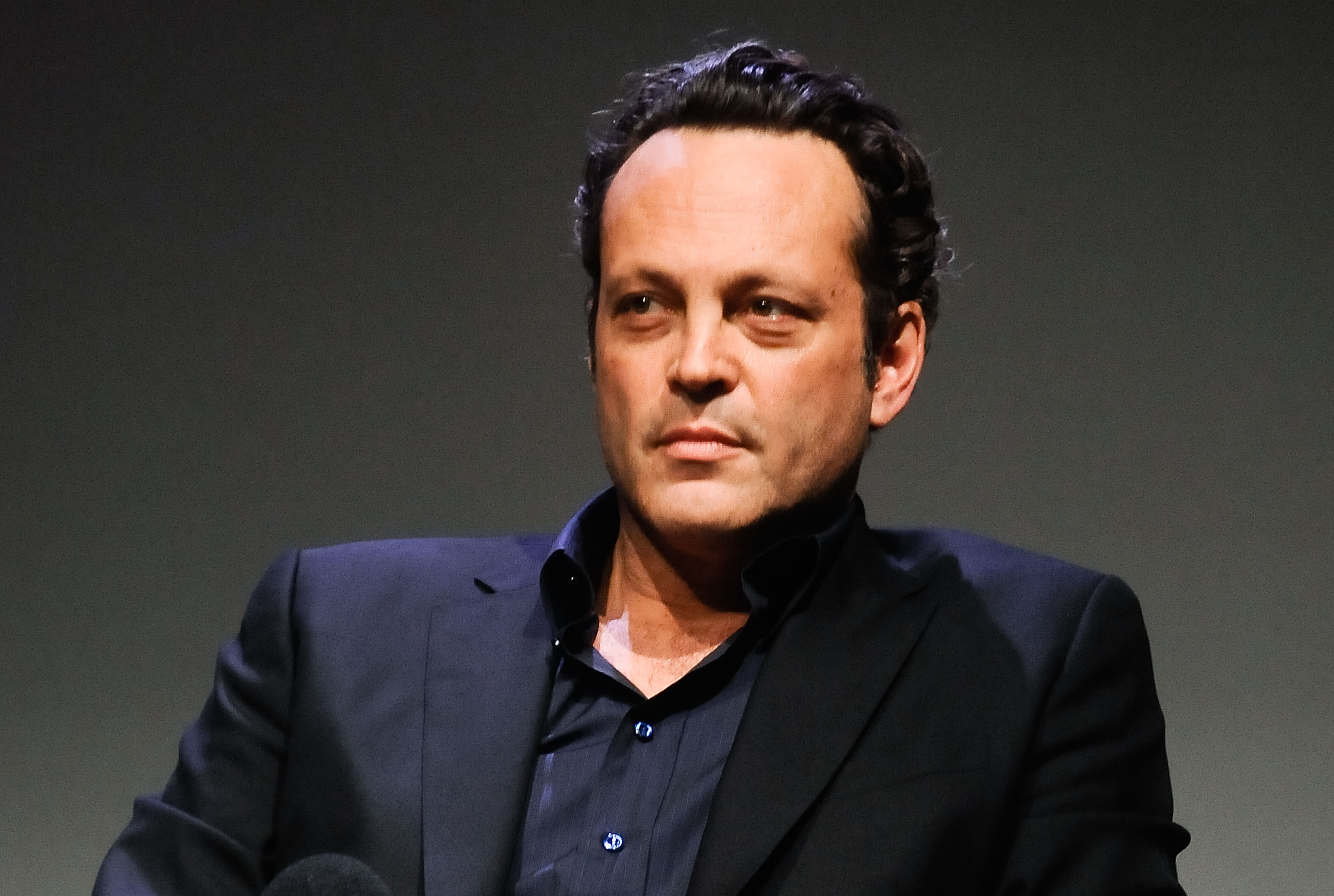 ¡WTF! Vince Vaughn está a favor del uso de armas en los colegios