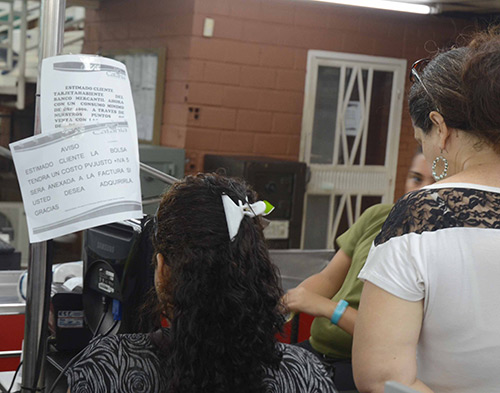 Si logras hacer mercado, ahora no olvides llevar dinero extra para las bolsas (FOTO)