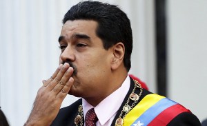 Maduro-980-beso-guyana