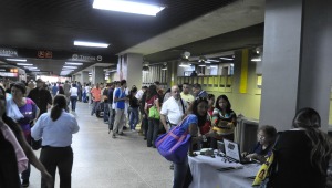 Puntos del Registro Electoral abarrotados a poco tiempo del cierre (FOTOS)