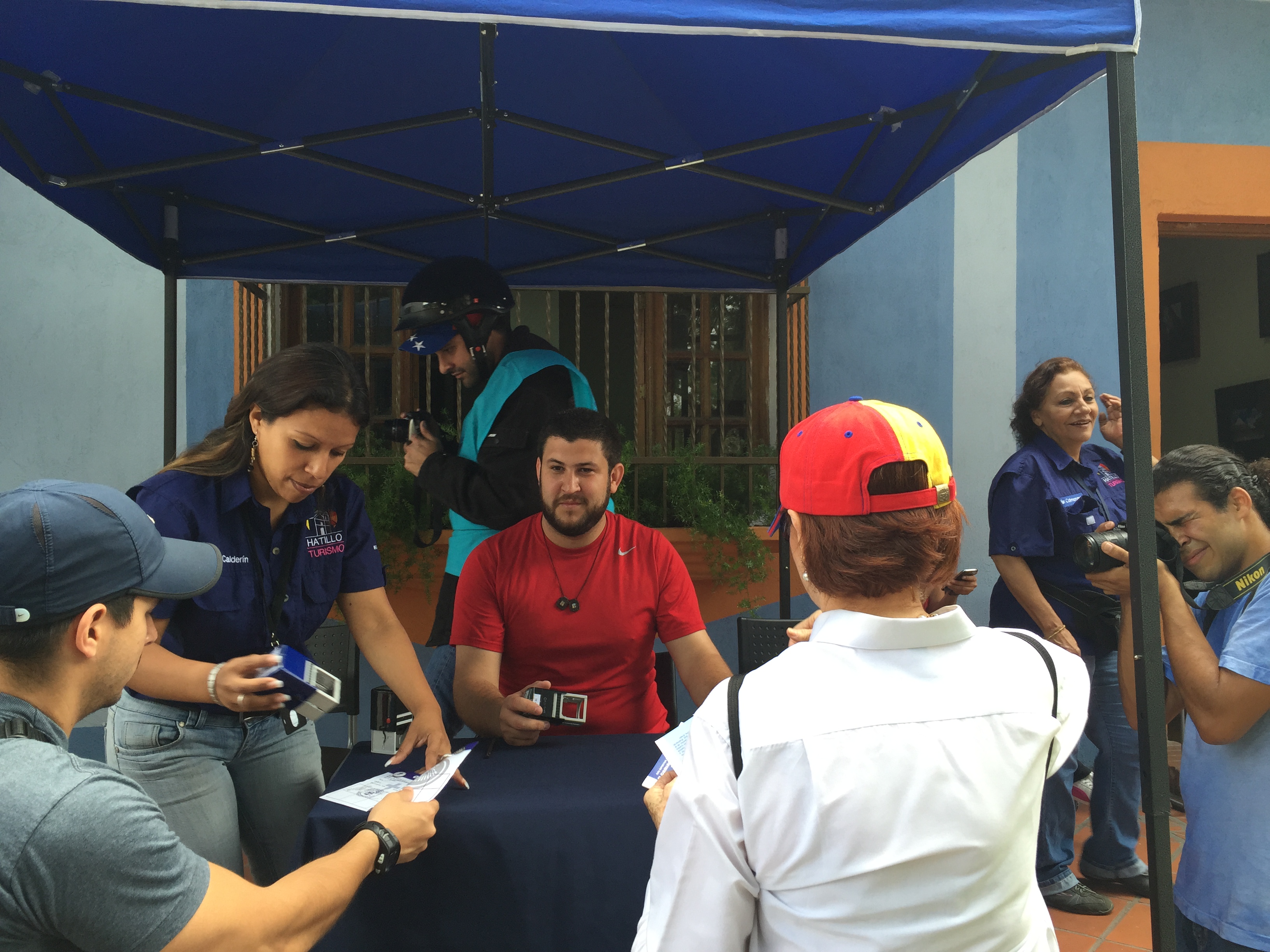 Tres mil personas visitaron El Hatillo para recorrer el Camino de Santiago (Fotos)