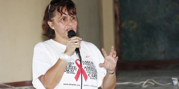 Foto: La doctora Luisa Ramírez, médico en Salud Pública, Magíster en Sexología y colaboradora de la Organización StopVIH / Nota de prensa